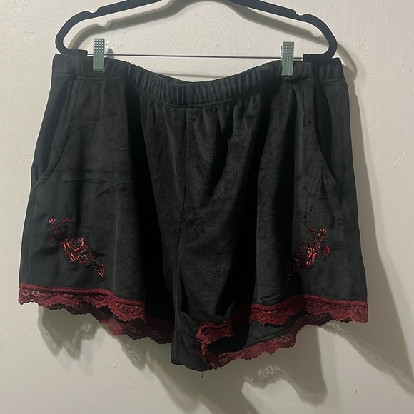 EUC Hot Topic Cosmic Aura Bat Skeleton Velvet Pajama Set - Picture 5 of 8